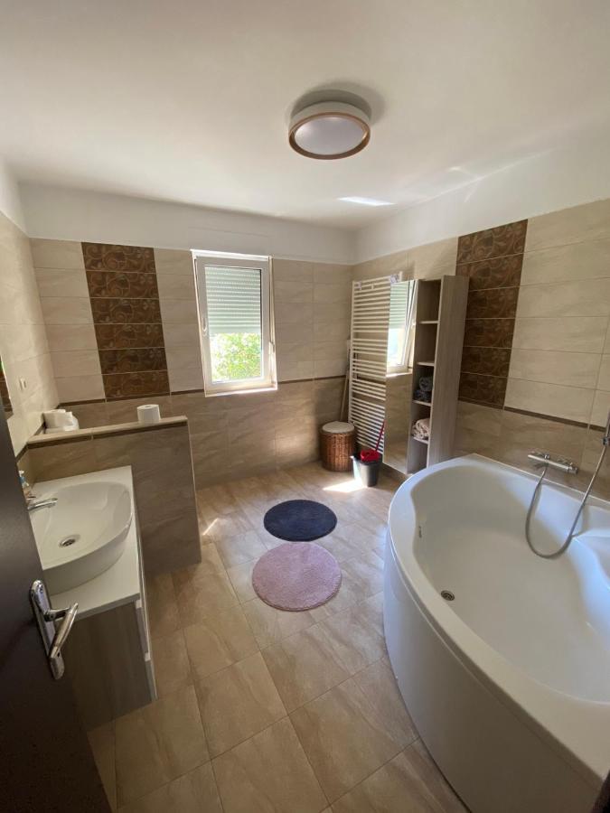 Apartman Ana Kampor Екстер'єр фото